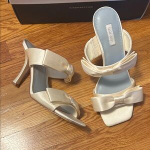 Nine West Women's Elegant Cream Bow Heels